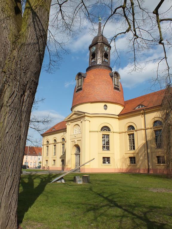 Bed&Breakfast Wagner "Im Alten Pfarrhaus" Neuruppin Εξωτερικό φωτογραφία