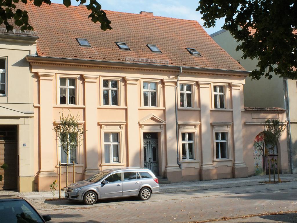 Bed&Breakfast Wagner "Im Alten Pfarrhaus" Neuruppin Εξωτερικό φωτογραφία
