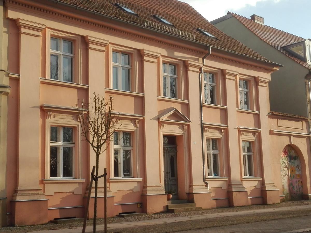 Bed&Breakfast Wagner "Im Alten Pfarrhaus" Neuruppin Εξωτερικό φωτογραφία